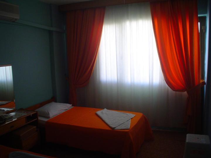 Akerdem Hotel Kusadasi Room photo