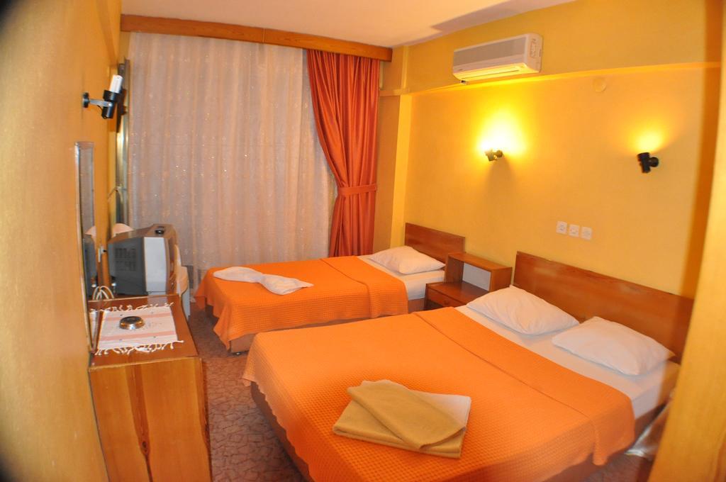 Akerdem Hotel Kusadasi Room photo